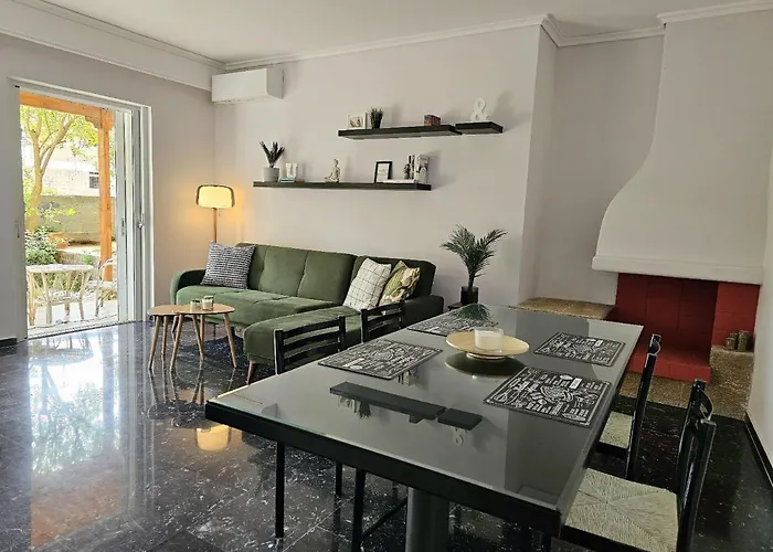 Modern Garden View Apt In Voula, Athens - Luxe