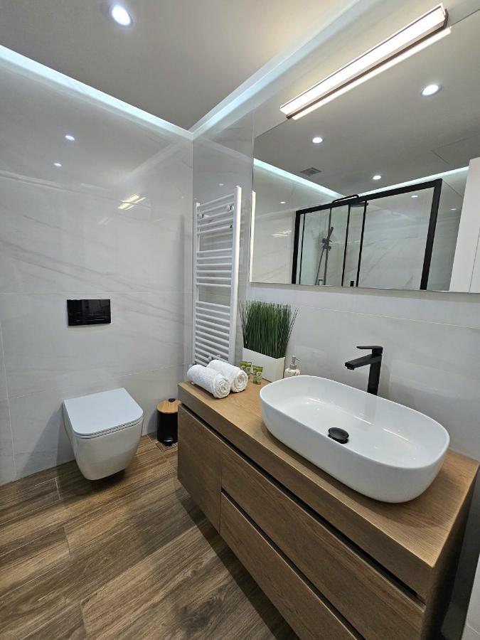 Apartment Modern Garden View In Voula, - Luxe Athens