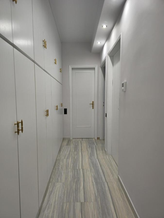 Apartment Modern Garden View In Voula, - Luxe *