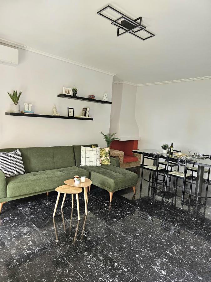Modern Garden View In Voula, - Luxe Apartment *